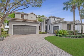 4100 E Gardenia Ave in Weston, FL - Building Photo - Building Photo