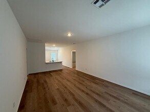 776 SW 11th St in Newcastle, OK - Foto de edificio - Building Photo