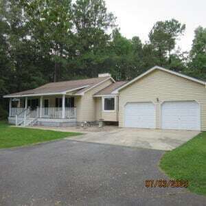 property at 302 Summerset Ln