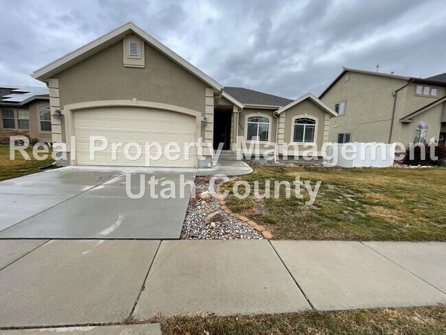 property at 3347 E Kennekuk Ln