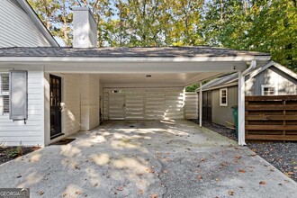 185 N Springs Ct in Atlanta, GA - Building Photo - Building Photo