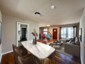 105 W Hillcrest Dr in San Marcos, TX - Building Photo - Building Photo