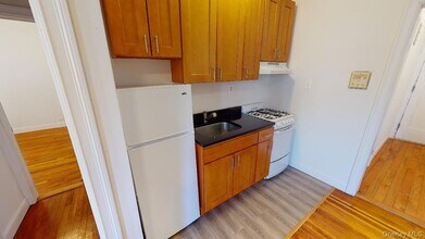 108-25 72nd Ave, Unit 3D in Queens, NY - Building Photo - Building Photo