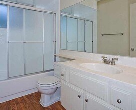 200 W. Olive Ave. in La Habra, CA - Foto de edificio - Building Photo