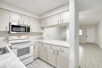 14900 SW 82nd Terrace in Miami, FL - Building Photo - Building Photo