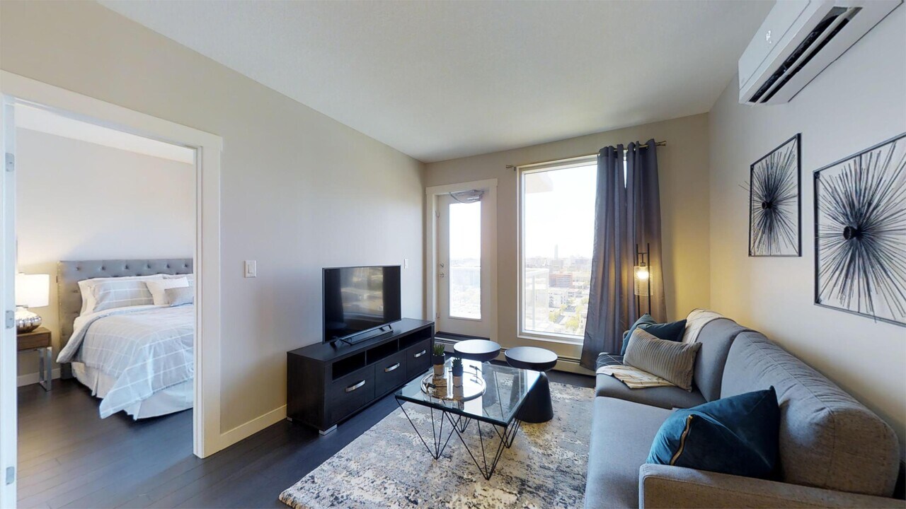 10410-1102 102 Ave NW in Edmonton, AB - Building Photo