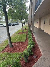 2700 Coral Springs Dr in Coral Springs, FL - Building Photo - Building Photo