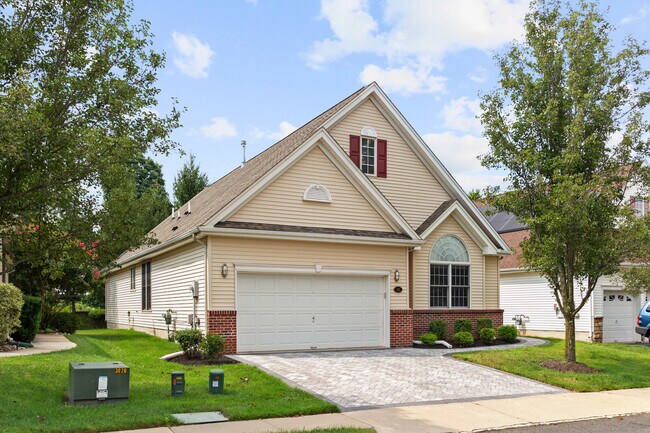 33 Tallman Ln in Franklin Township, NJ - Building Photo - Building Photo