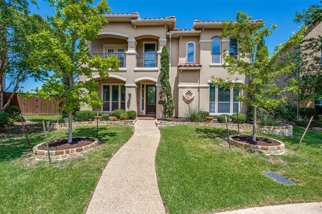 property at 2043 Loma Alta Dr
