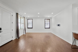 45 Mayfair in Irvine, CA - Building Photo - Building Photo