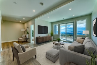 144 Whistler Pl in Vernon, BC - Building Photo - Building Photo
