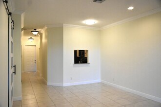 3240 Fairway Cir in Davie, FL - Building Photo - Building Photo