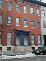 1407 McCulloh St Apartamentos