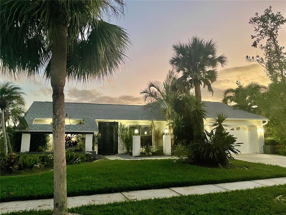 4174 Kingston Way in Sarasota, FL - Building Photo