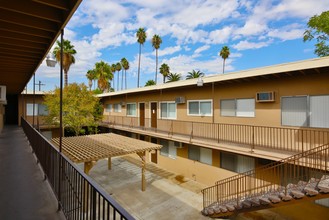 Las Palmas Apartments in Riverside, CA - Building Photo - Building Photo