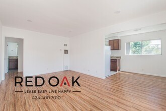 6635 Etiwanda Ave in Los Angeles, CA - Building Photo - Building Photo