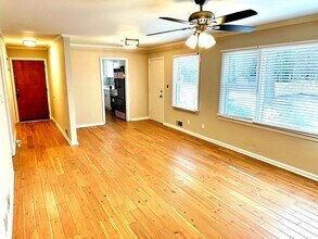 2257 Collins Dr in East Point, GA - Building Photo - Building Photo