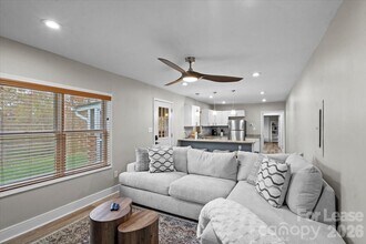 2708 Mooresville Rd in Salisbury, NC - Building Photo - Building Photo