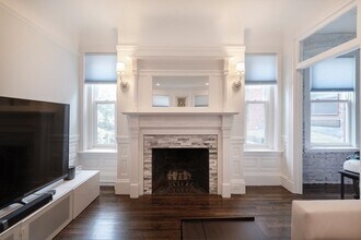 293-295-295 Commonwealth Ave in Boston, MA - Building Photo - Building Photo