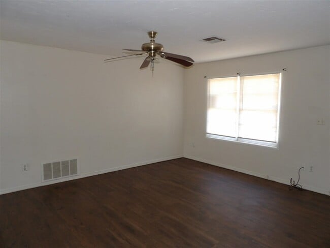 2312 NW 30th St in Lawton, OK - Building Photo - Building Photo