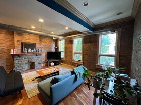 1714-2 Sarah St, Unit Apt. 2 in Pittsburgh, PA - Building Photo