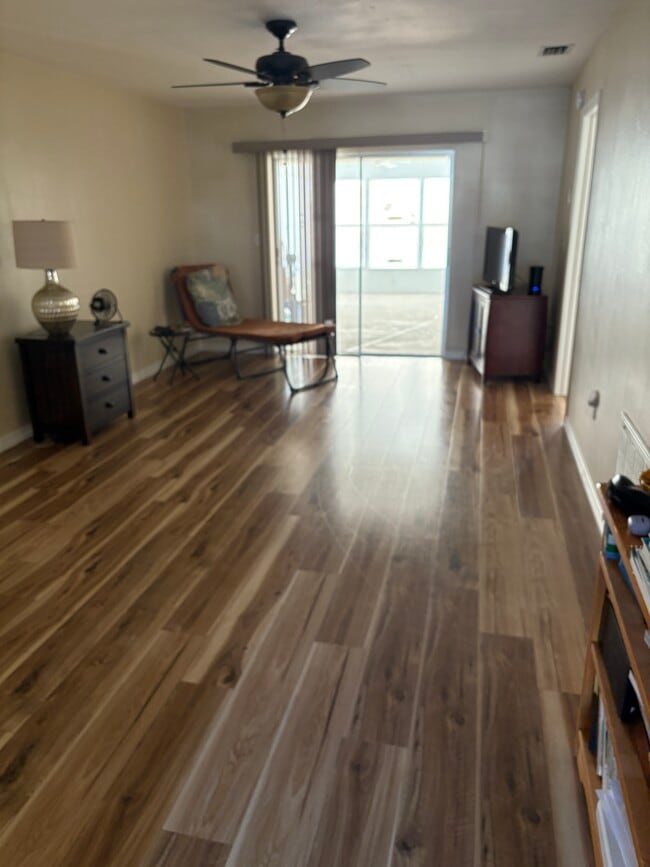 property at 2928 Bradley Ct