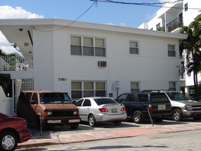 7080 Bonita Dr in Miami Beach, FL - Building Photo - Building Photo