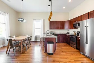 684 Grady Pl SW in Atlanta, GA - Building Photo - Building Photo