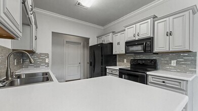 1505 N Cannondale Dr in Fayetteville, AR - Building Photo - Building Photo