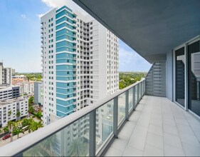 1010 SW 2nd Ave, Unit 1410 in Miami, FL - Building Photo - Building Photo