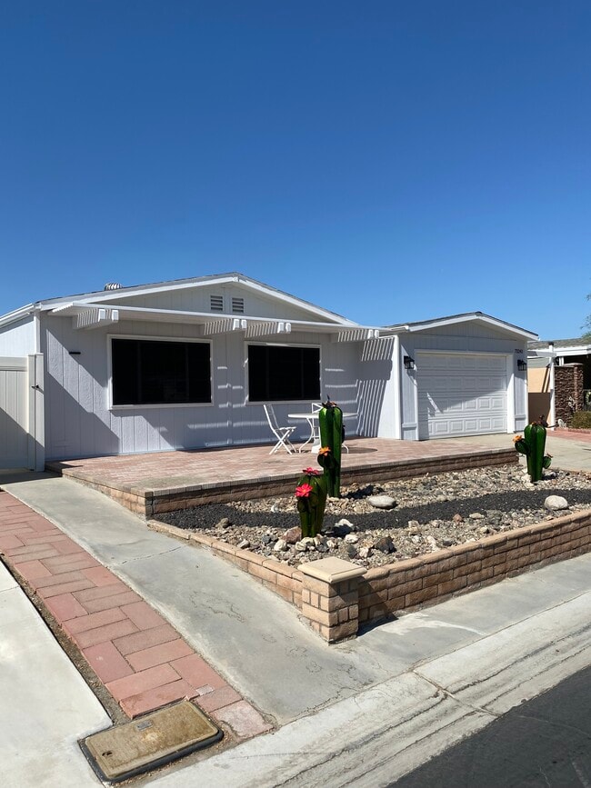 73240 Adobe Springs Dr in Palm Desert, CA - Building Photo - Building Photo