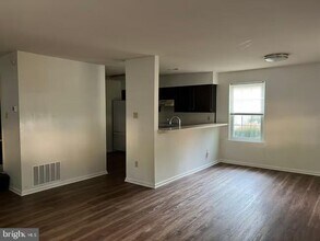 2401 Greensward N in Warrington, PA - Building Photo - Building Photo