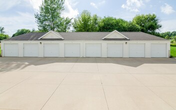 1230 Murray St NE, Unit 4 in Cedar Rapids, IA - Building Photo - Building Photo