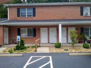 Tanglewood Apartments in Indiana, PA - Building Photo - Building Photo