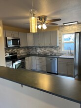 241 California St in Sterling, CO - Foto de edificio - Building Photo