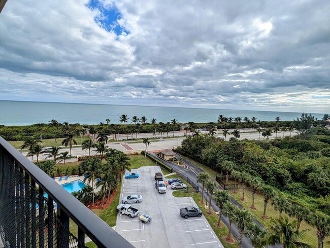 801 S Ocean Dr, Unit 910 in Fort Pierce, FL - Building Photo - Building Photo