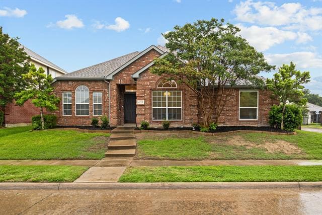 property at 4719 Highlands Dr