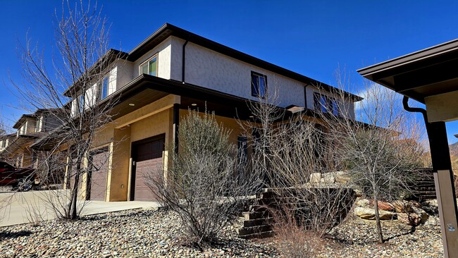 property at 128 Castle Ridge Dr