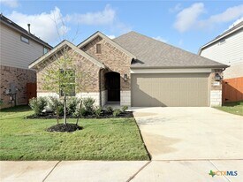 1641 Couser Ave in New Braunfels, TX - Building Photo