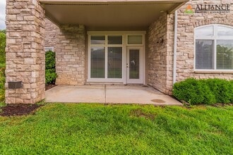 2211 College Ave in Manhattan, KS - Building Photo - Building Photo