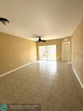 1103 Golden Lakes Blvd in West Palm Beach, FL - Building Photo - Building Photo