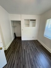 728 Superior Ave-Unit -Lower in Sheboygan, WI - Foto de edificio - Building Photo