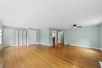 19609 Winslow Rd, Unit Up in Shaker Heights, OH - Building Photo - Building Photo