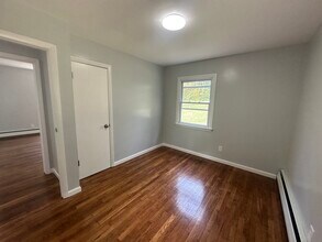 74 Chittenden Rd in Killingworth, CT - Building Photo - Building Photo