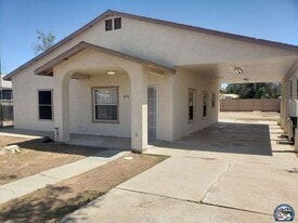 658 S Cesar Chavez St in Brawley, CA - Building Photo
