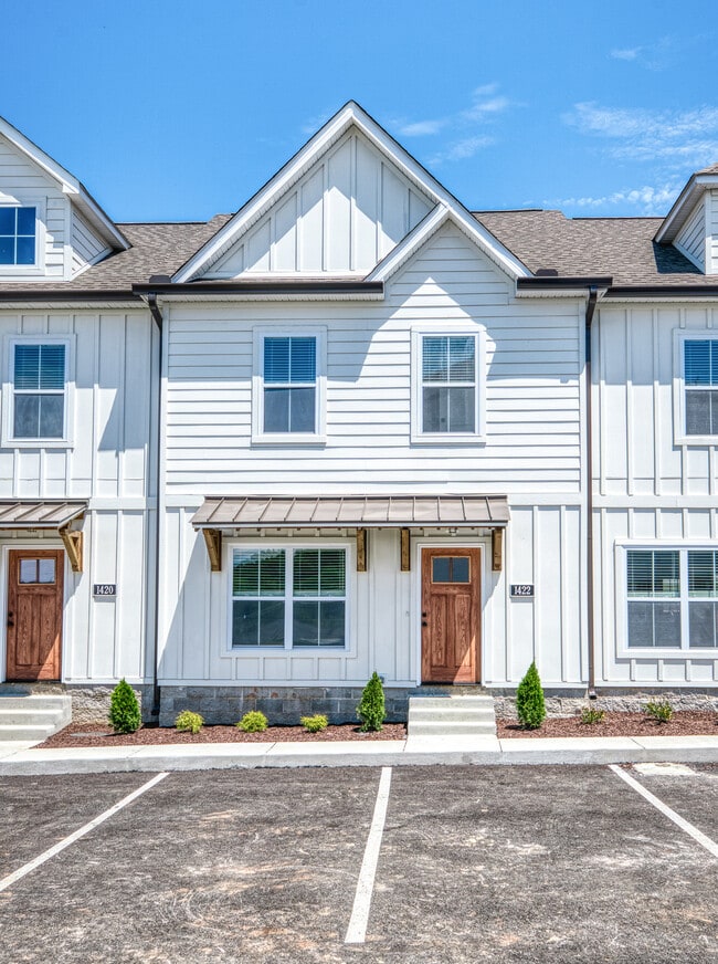property at 1422 Spring Pointe Ln