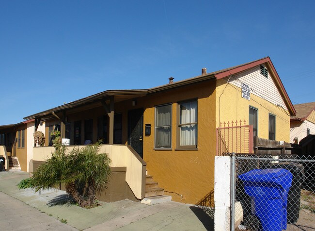 2674-2680 1/2 Boston Ave in San Diego, CA - Building Photo - Building Photo