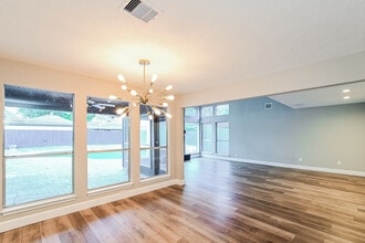 11818 Oakcroft Dr in Houston, TX - Building Photo - Building Photo