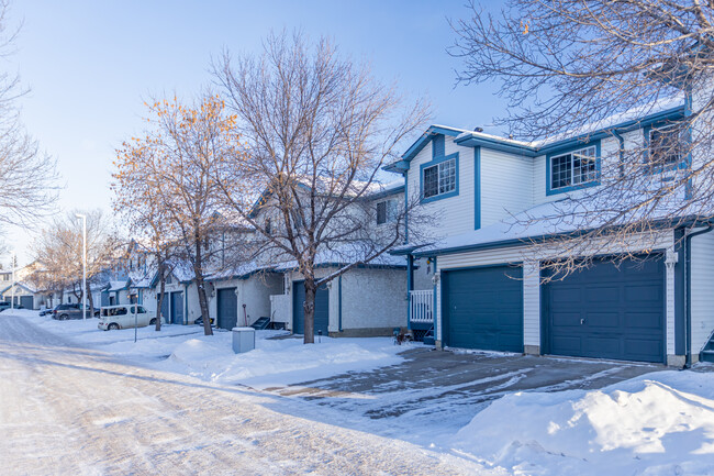501 Youville Drive East NW in Edmonton, AB - Building Photo - Building Photo