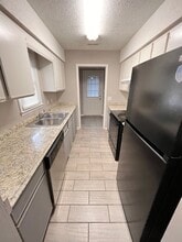 130 Cresent Circle in Madison, AL - Building Photo - Building Photo